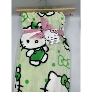 Hello Kitty Green Polka Dot & Bows St Patrick's Day Throw Blanket 60x70 NEW